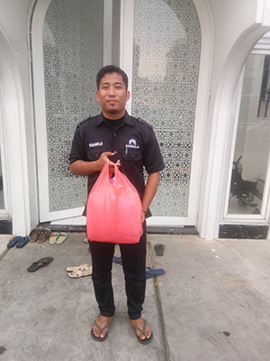 Serah Terima Pakaian Layak Pakai ke Masjid Rahmatan lil Alamin (Marala) Kota Tangerang